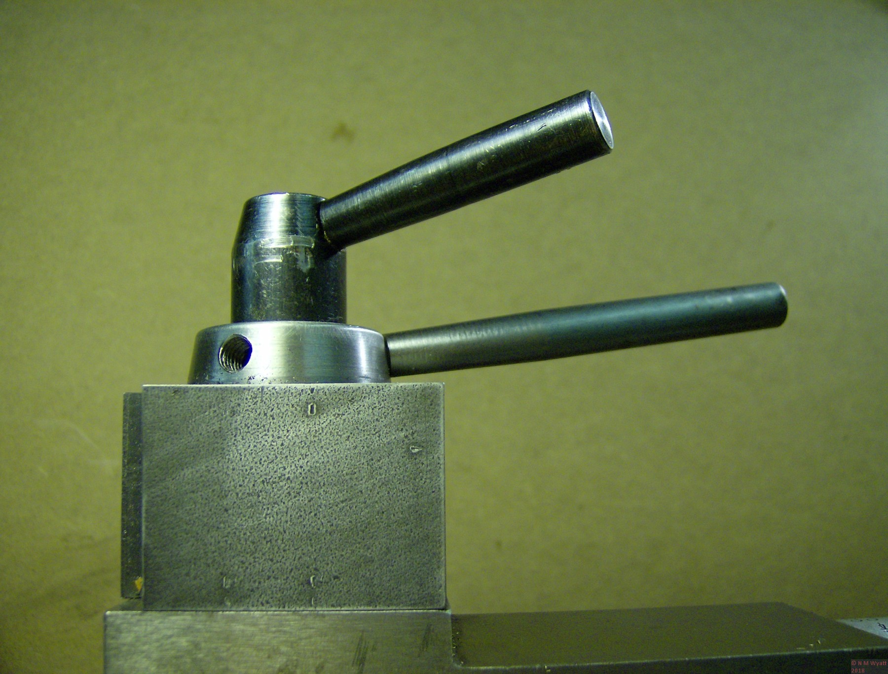 QCTP operating handles