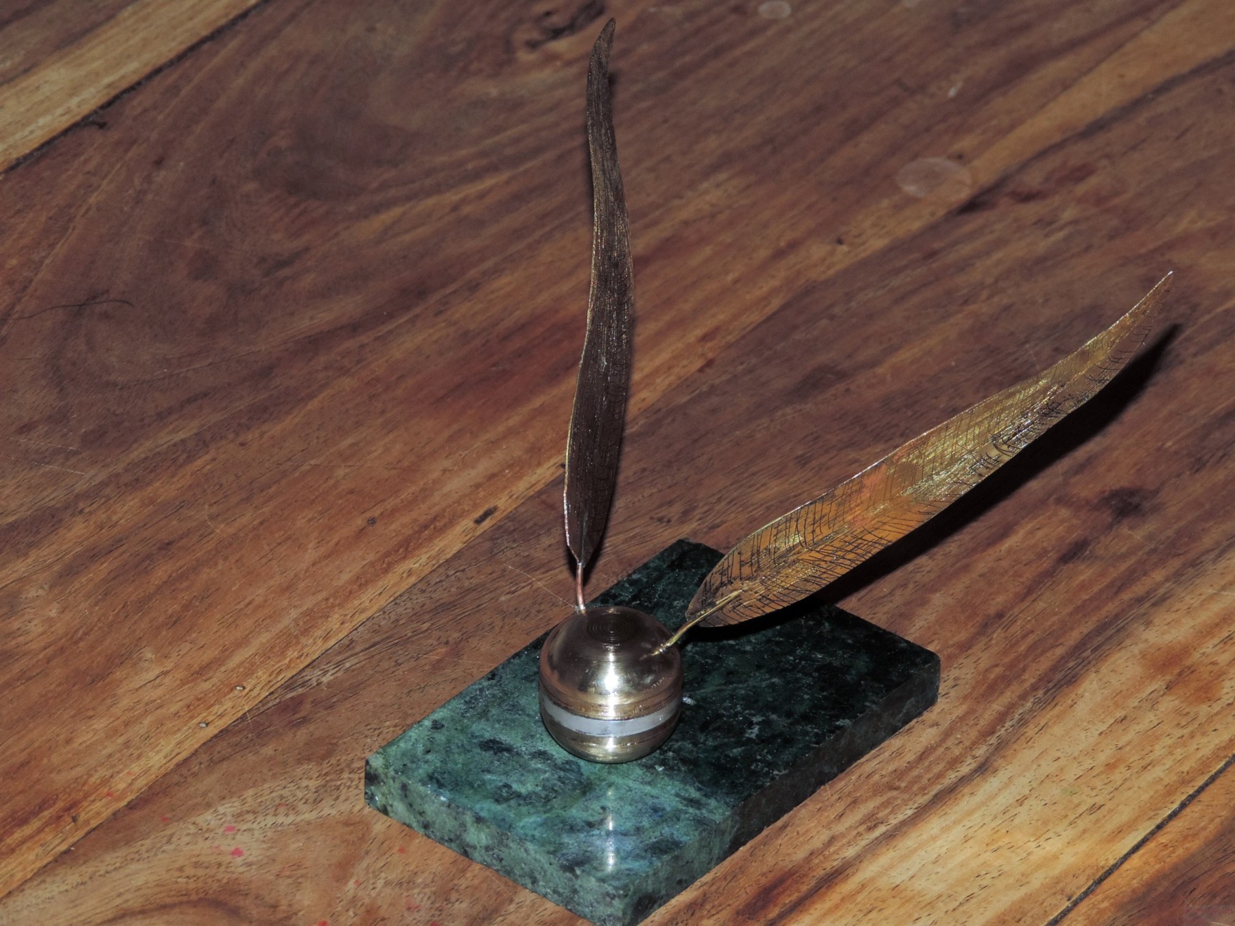 Another view of the full size snitch model