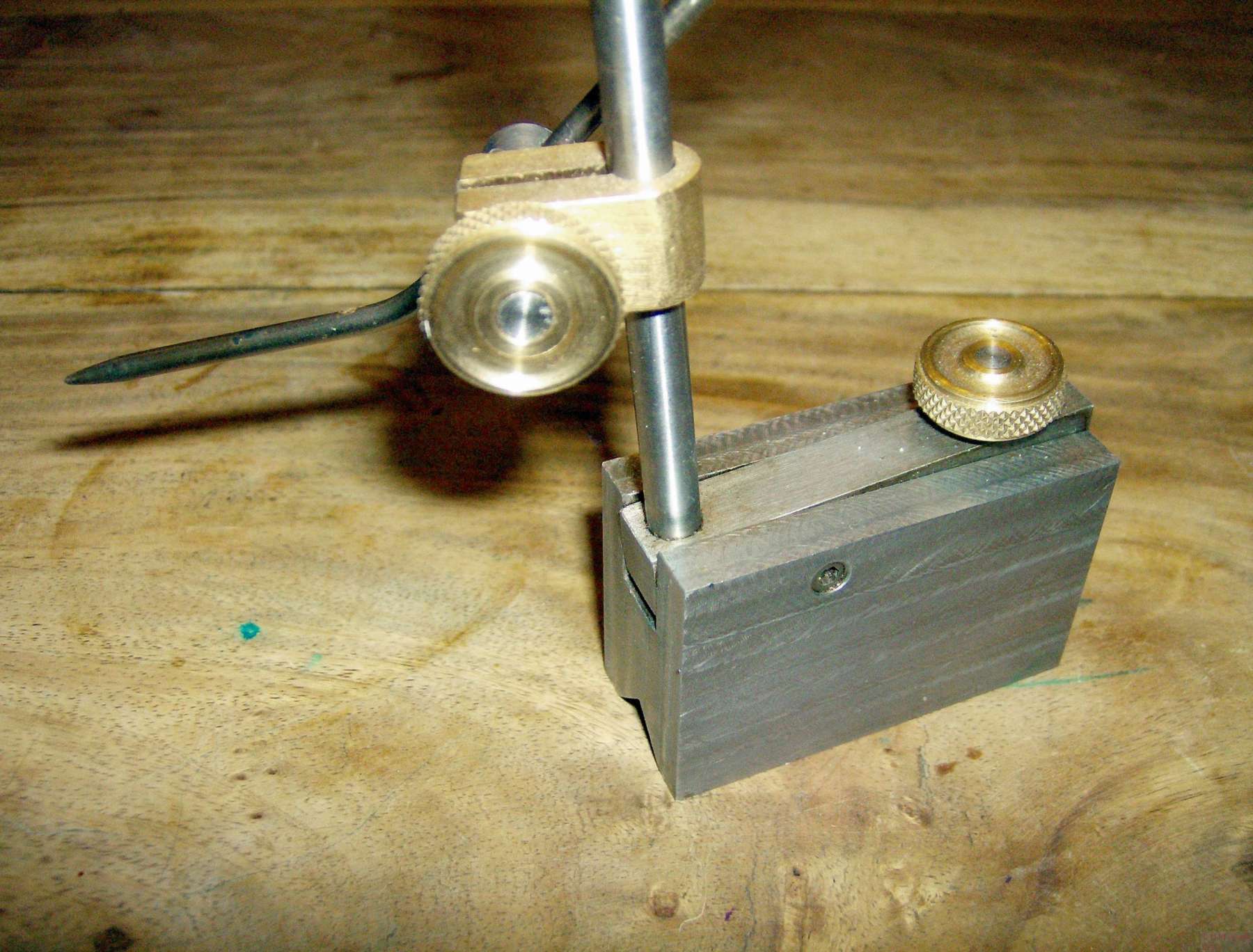 Micro-Adjustable Surface Gauge